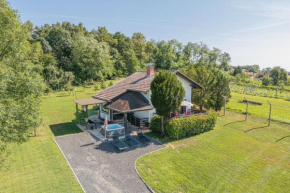 Holiday house VilAna with Jacuzzi - Happy Rentals